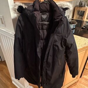 Athleta Women’s Black Puffer Coat with Fur Trim